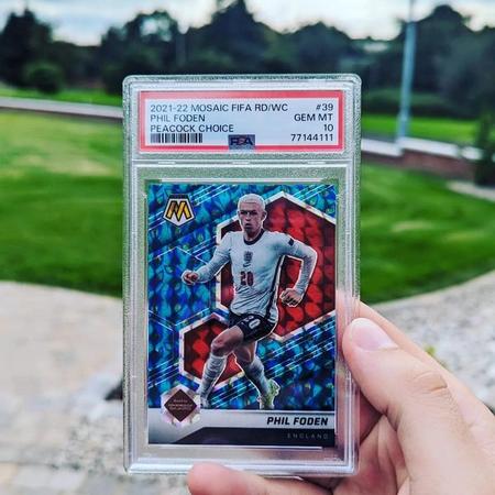 2020 Panini Prizm #18 Phil Foden